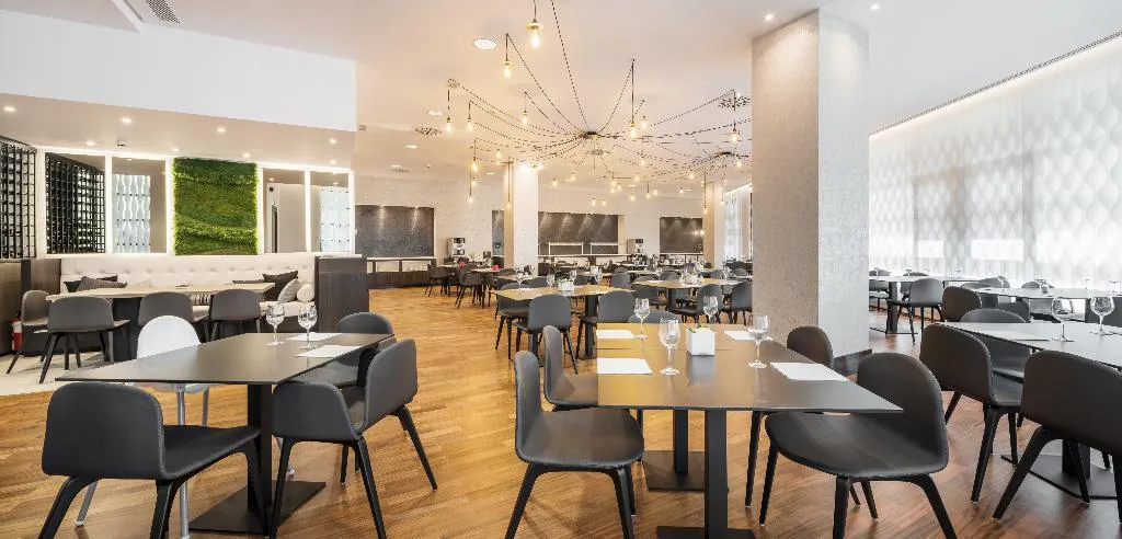 Restaurant, Ilunion Pio XII, Madrid