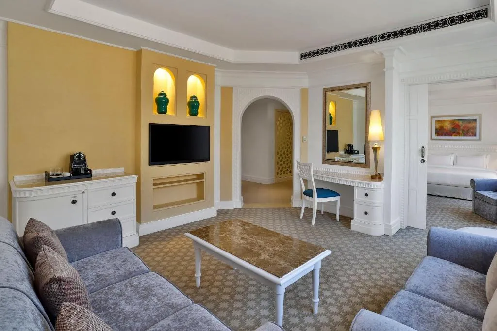 Room, Habtoor Grand Resort, Autograph Collection, Dubai