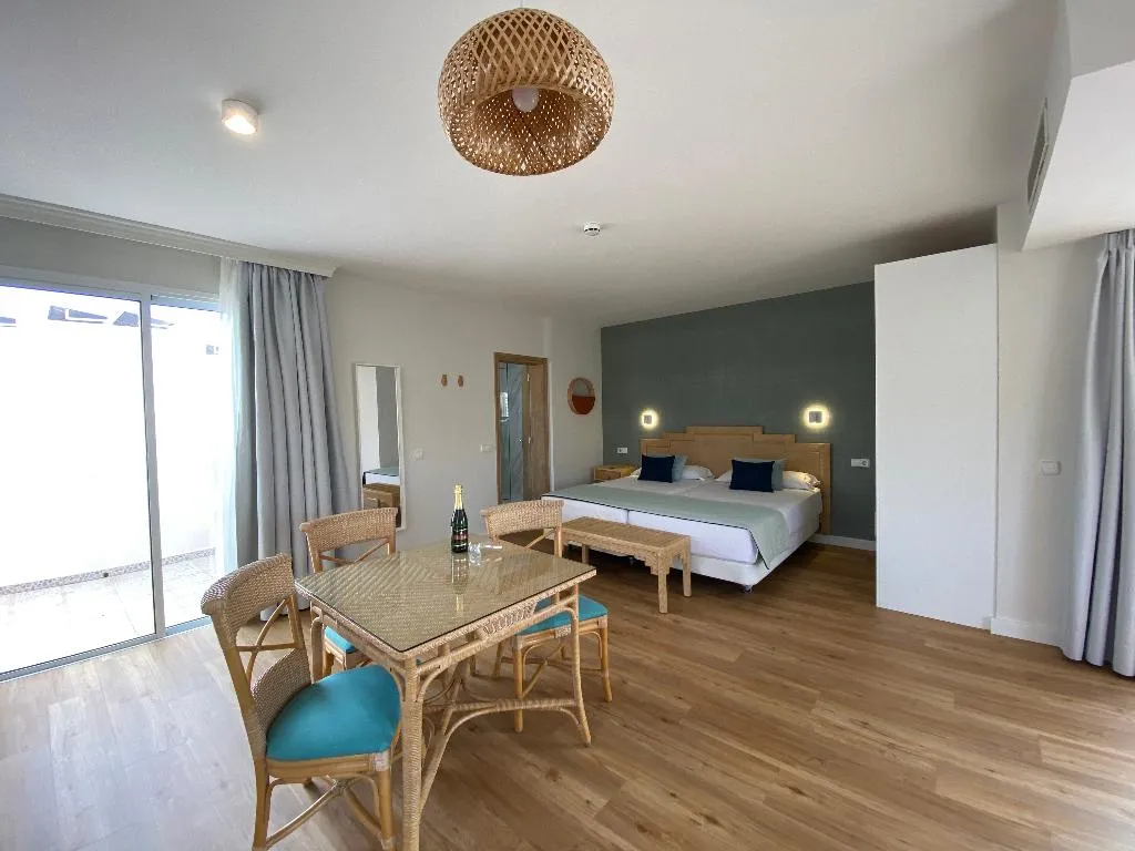 DOUBLE SEA VIEW CAPACITY 3 Room, Hotel Esmeralda Maris by LIVVO, Fuerteventura