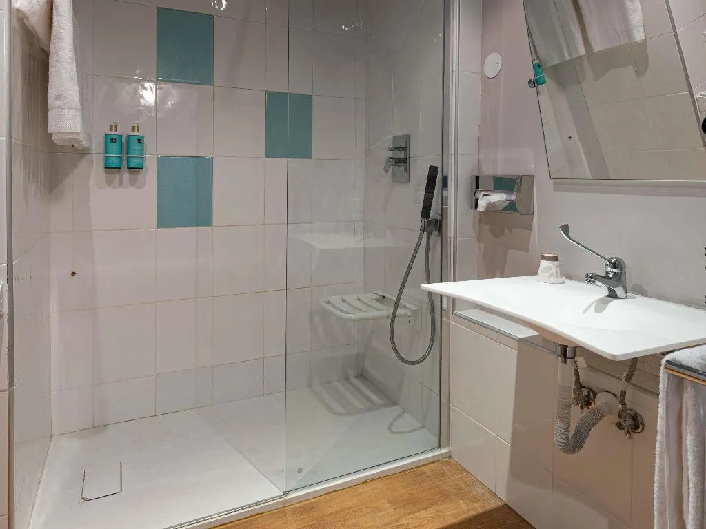 DOUBLE Accessible Room, Novotel Caserta Sud, Naples