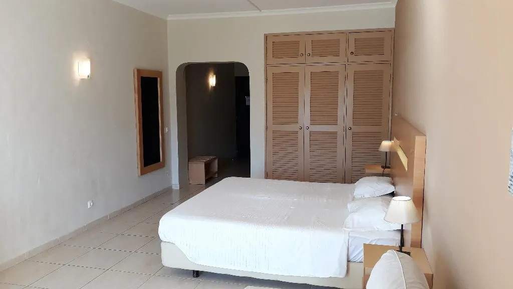 Double or Twin DELUXE POOL VIEW Room, Vilamar, Algarve