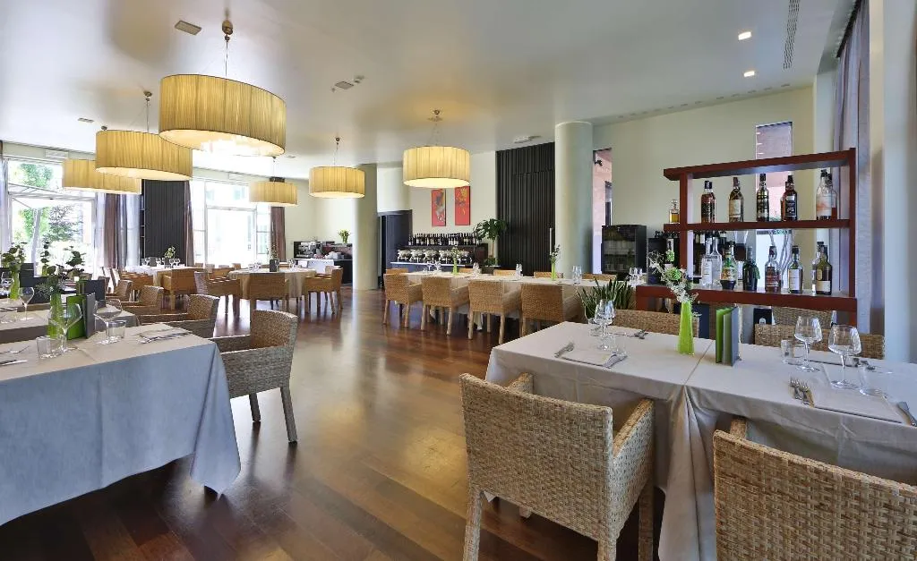 Restaurant, Best Western Plus Hotel Le Favaglie, Milan