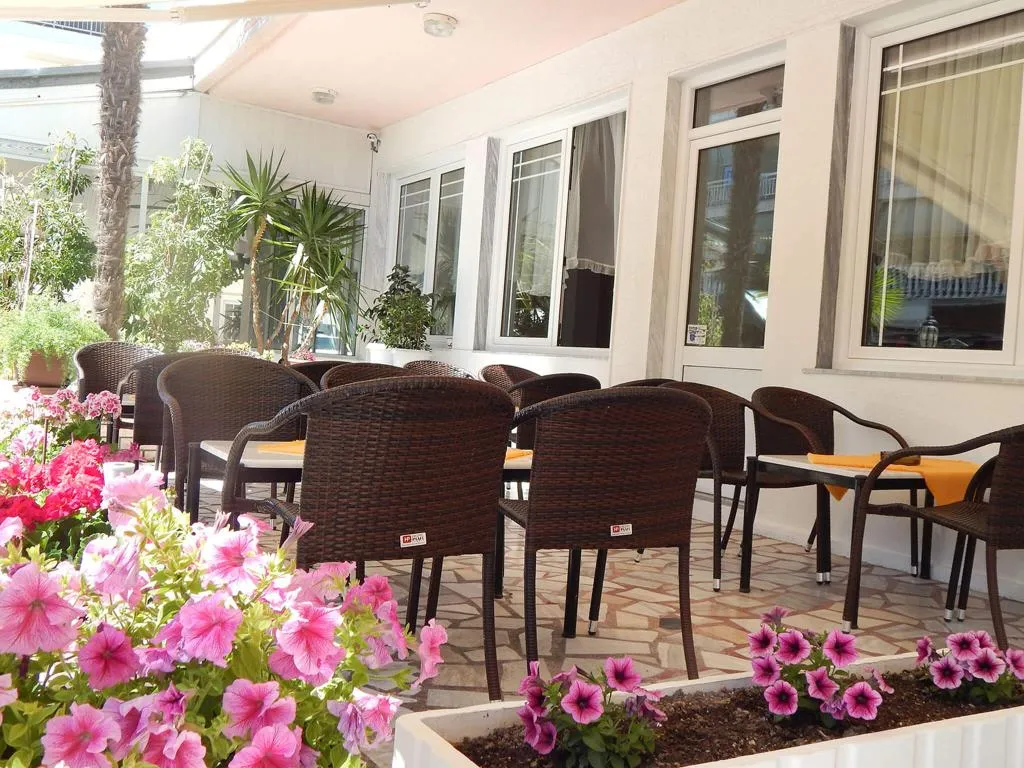 Terrace, Gold Stern, Thessaloniki