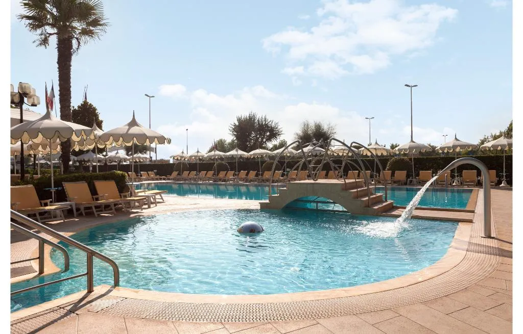 Pool, Hotel The Originals Venise Sud Bristol Chioggia, Venice