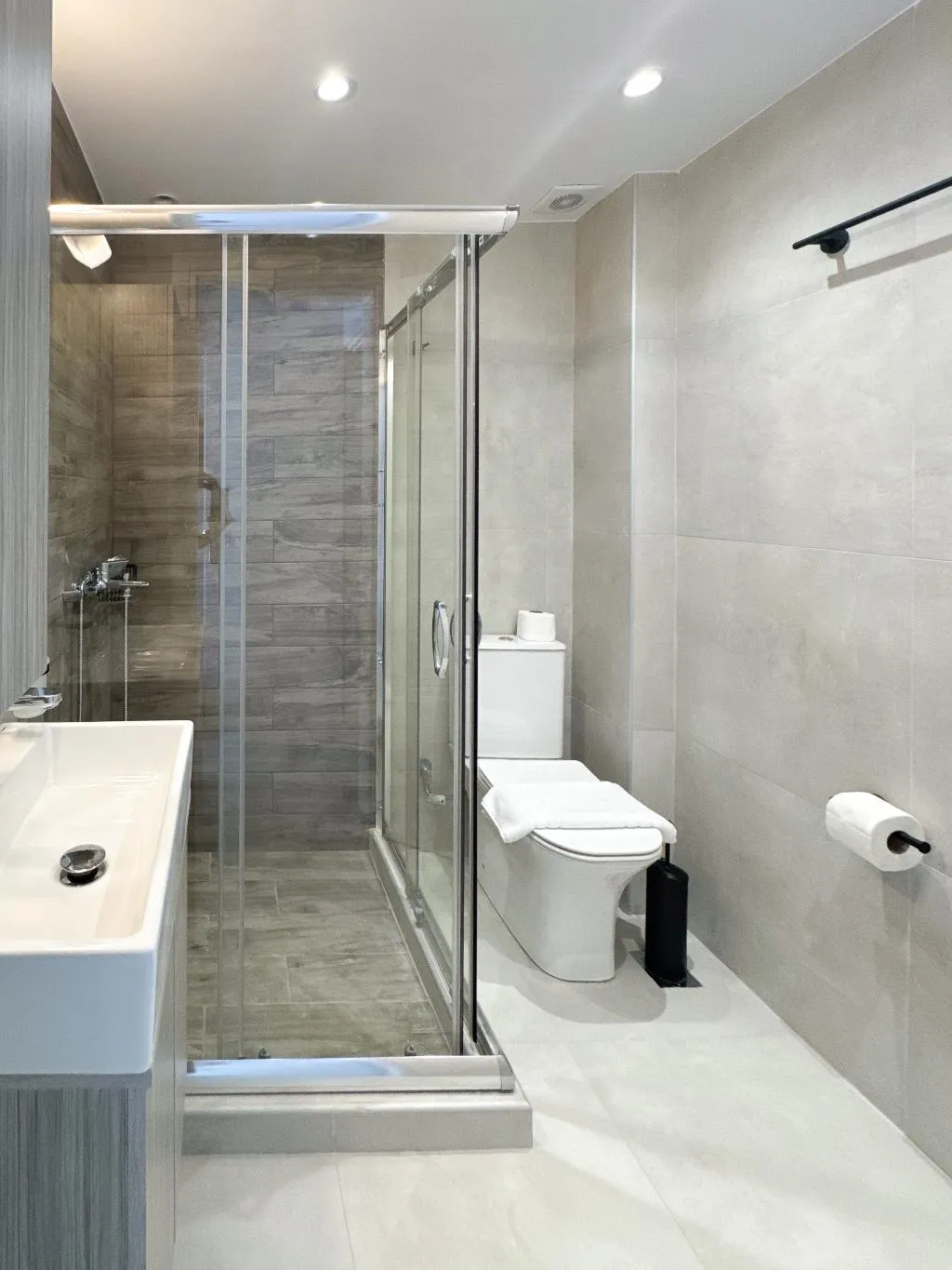 APARTMENT SUPERIOR KING BED Room, Noon Smart Residences, Athens