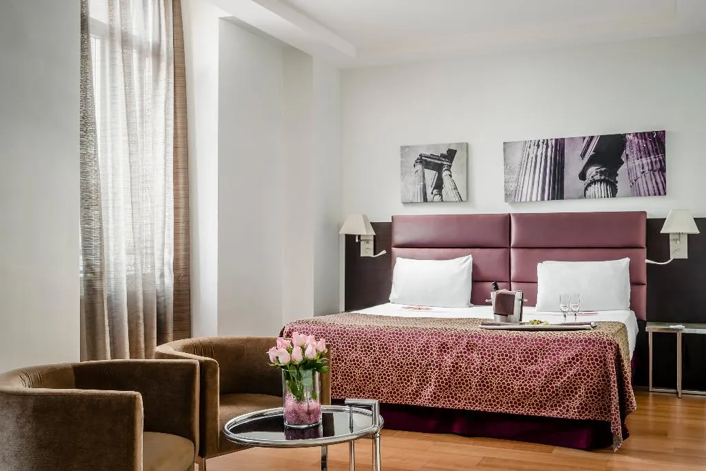 JUNIOR SUITE STANDARD Room, Eurostars Roma Aeterna, Naples
