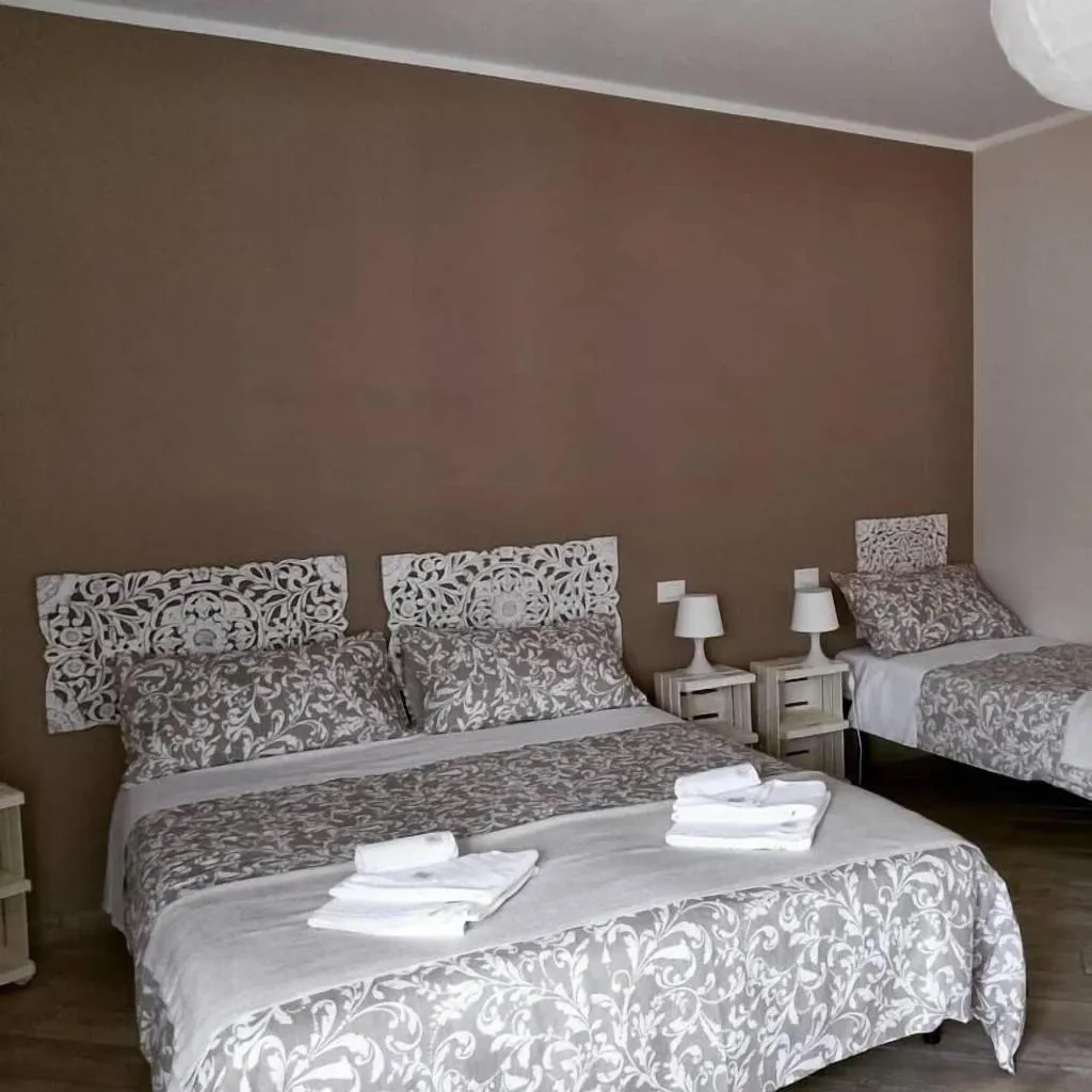 Room, My Sweet Rome, Rome