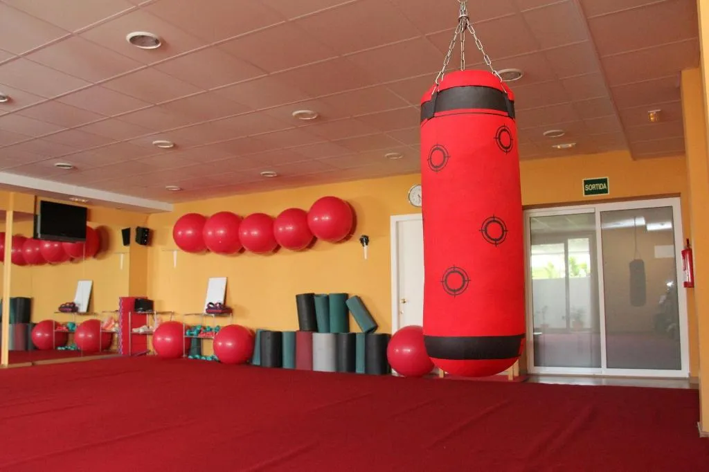 Sports and Entertainment, Hostel & Gym Relise, Menorca