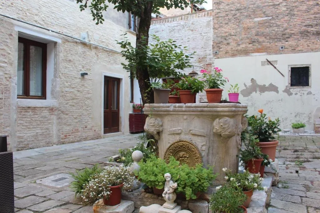General view, Ca'del Console, Venice