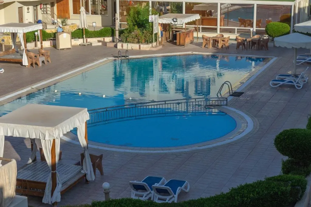 Pool, Cataract Layalina Hotel, Red Sea Riviera