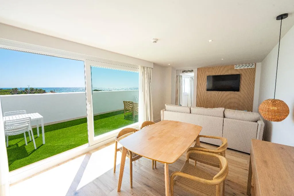 APARTMENT SEA VIEW ONE BEDROOM Room, Punta Candor Suites, Costa De La Luz