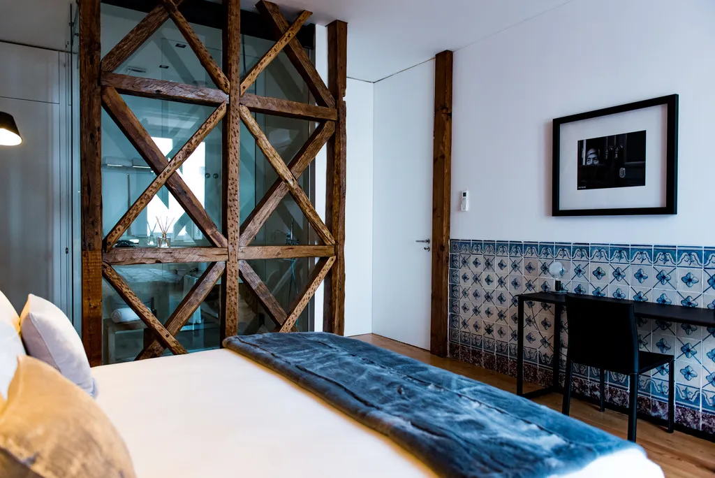 APARTMENT TWO BEDROOMS Room, Flora Chiado Apartments, Lisbon