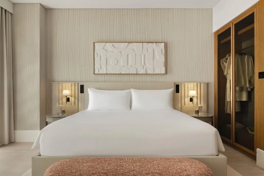 SUITE SEA VIEW KING BED Room, Delano Dubai, Dubai