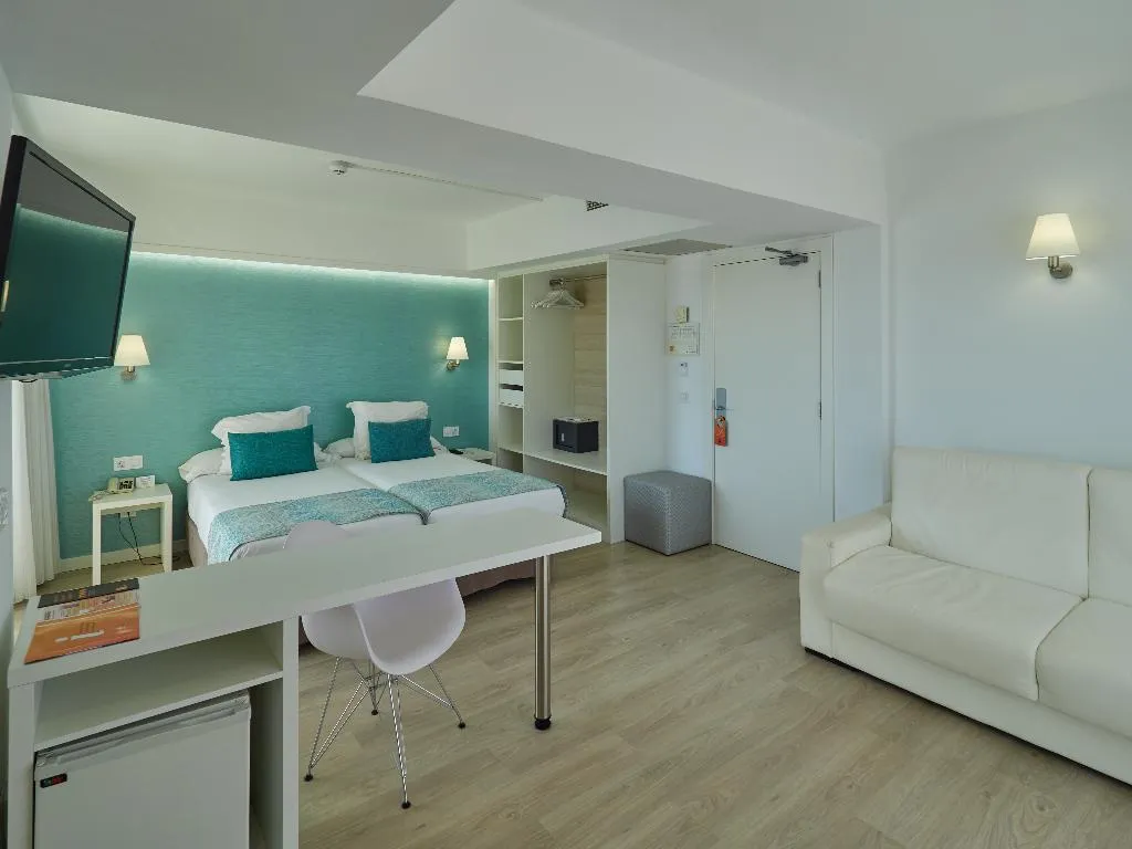 Room, BQ Apolo, Majorca