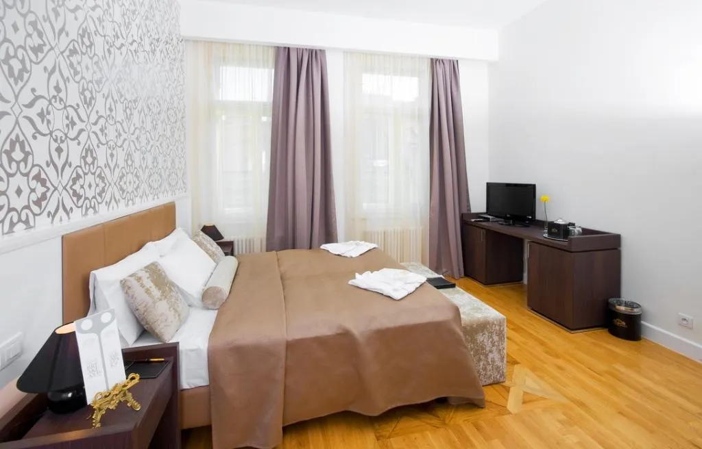 DOUBLE STANDARD Room, Deminka Palace, Prague