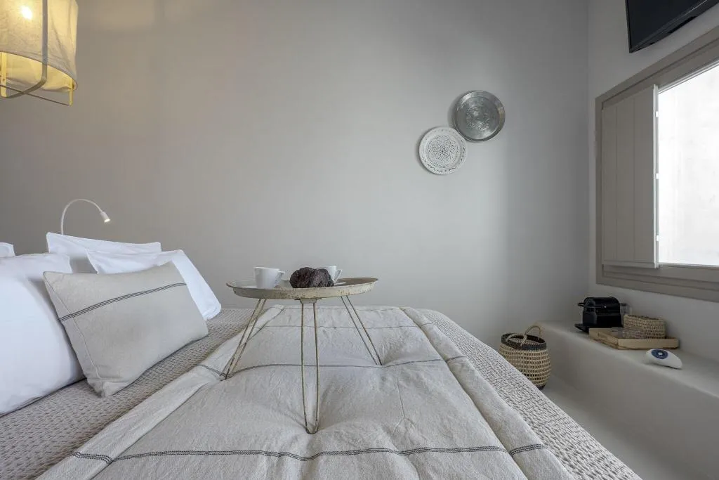 DOUBLE WITH JACUZZI Room, Grand View Hotel, Santorini