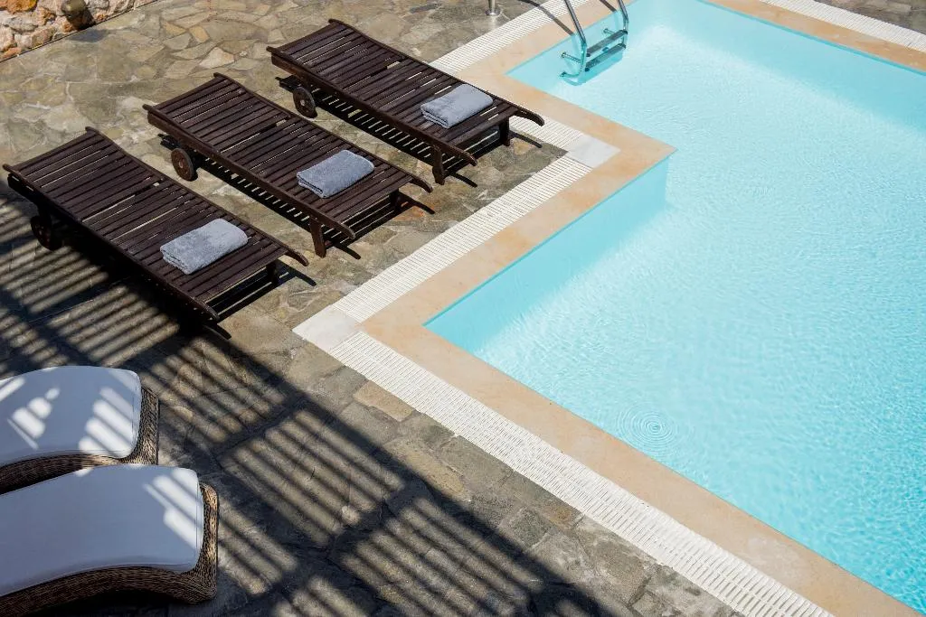 VILLA WITH PRIVATE POOL Room, Earino Suites and Villas, Santorini
