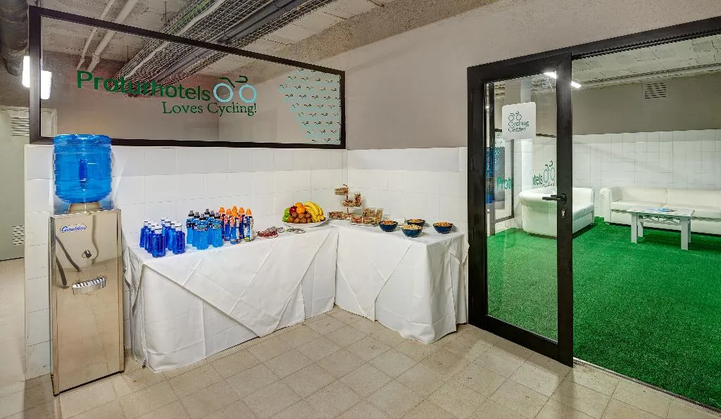 Sports and Entertainment, Protur Sa Coma Playa Hotel & Spa, Majorca