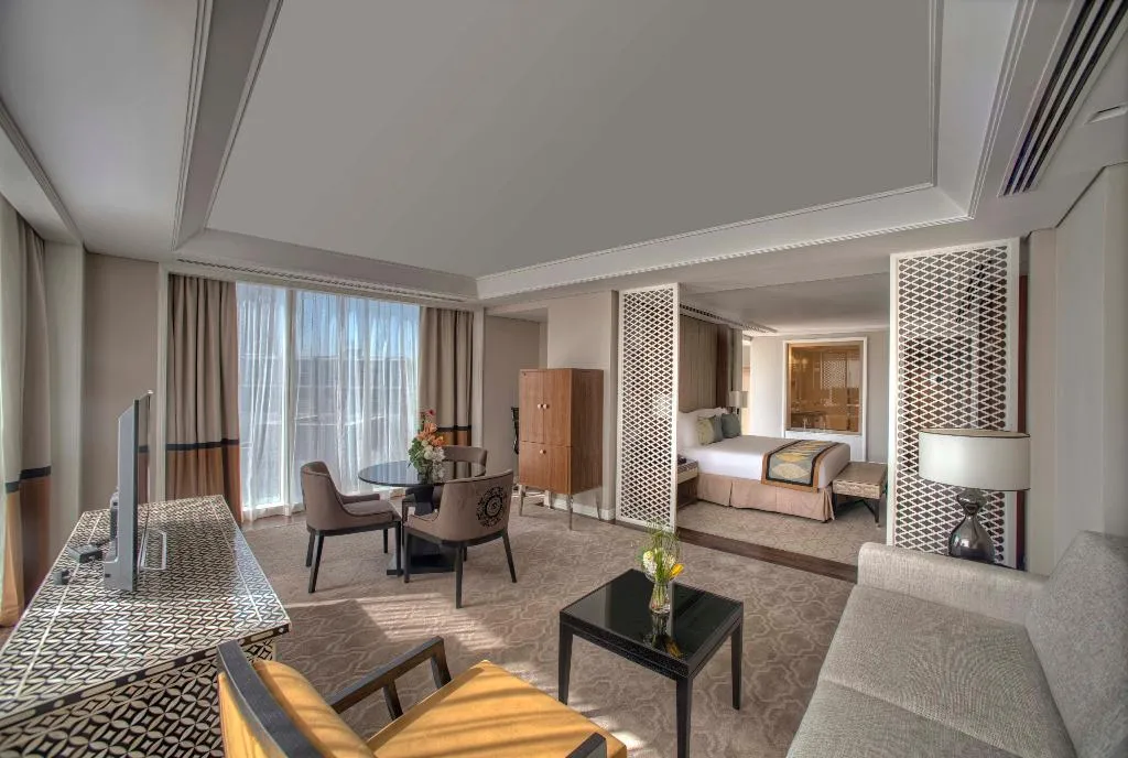JUNIOR SUITE LUXURY Room, Taj Dubai, Dubai