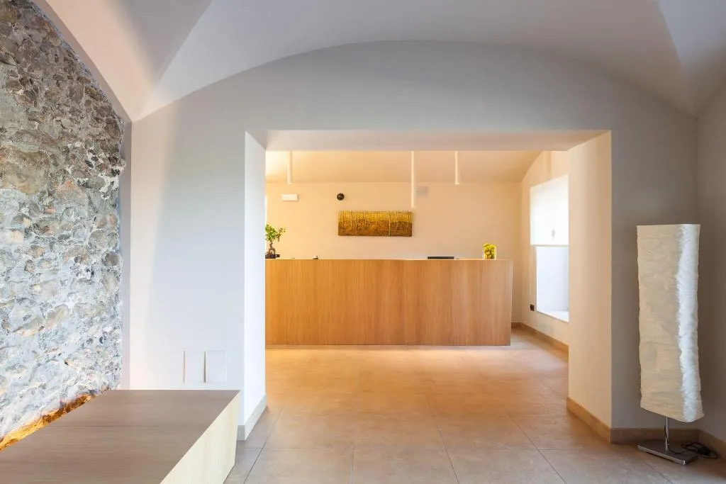 Lobby, Hotel Vall de BAs, Costa Brava