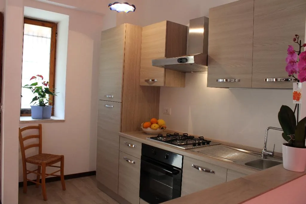 APARTMENT CAPACITY 6 Room, Tramonti Green, Naples
