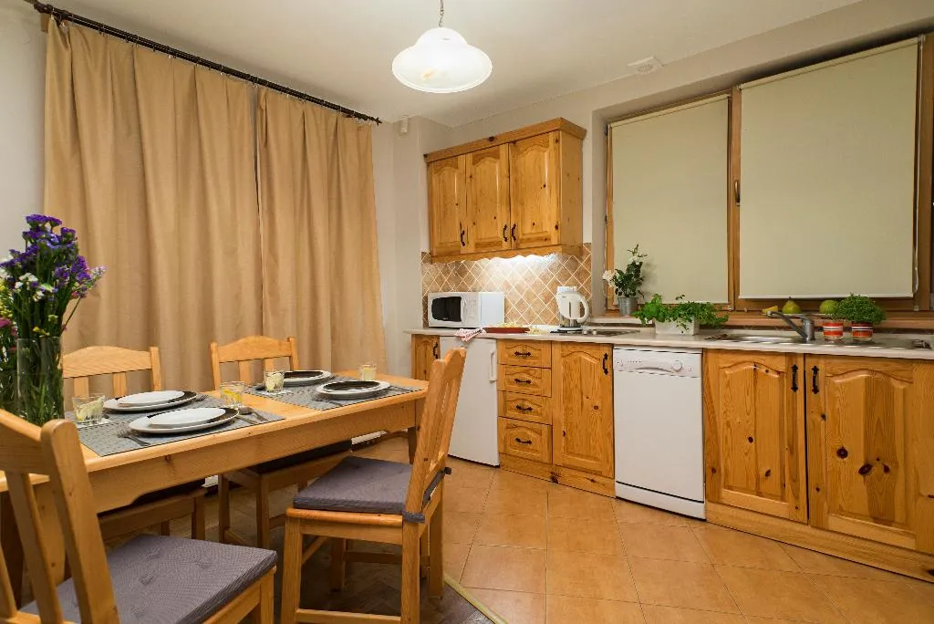 FAMILY ROOM ONE BEDROOM Room, Apartamenty Apartart Zakopane, Krakow