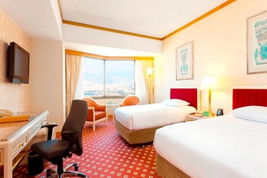 FAMILY ROOM KING SIZE BED Room, Hilton Izmir, Izmir