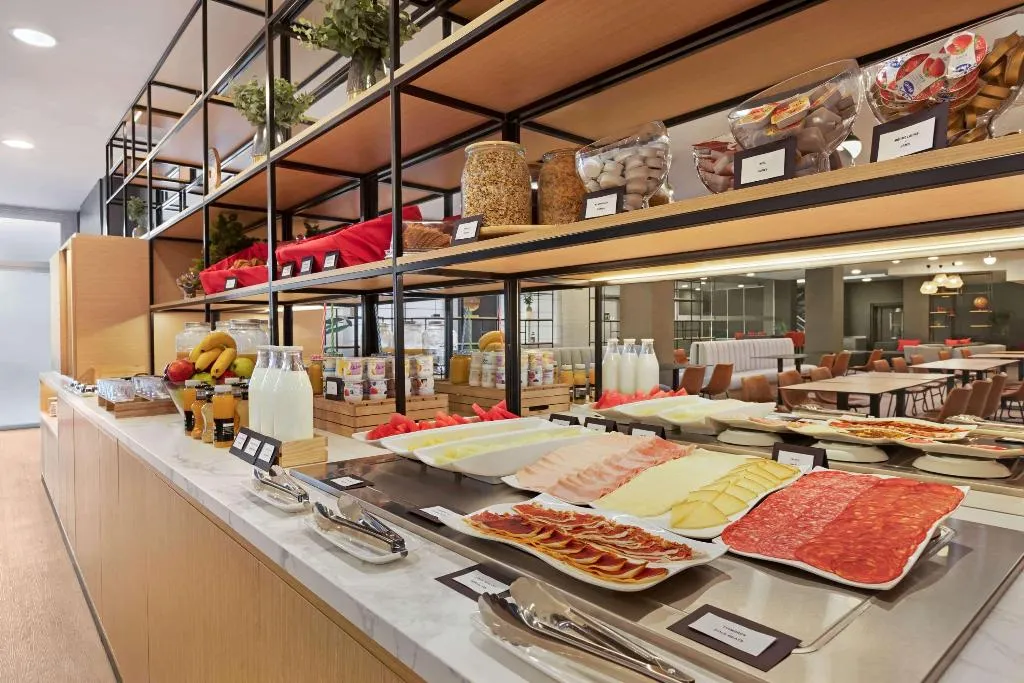 Restaurant, Ramada by Wyndham Valencia Almussafes, Valencia