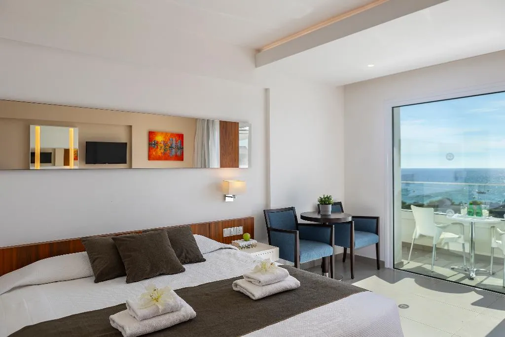 Double or Twin SUPERIOR SEA VIEW Room, Melissi Beach Hotel & Spa, Cyprus