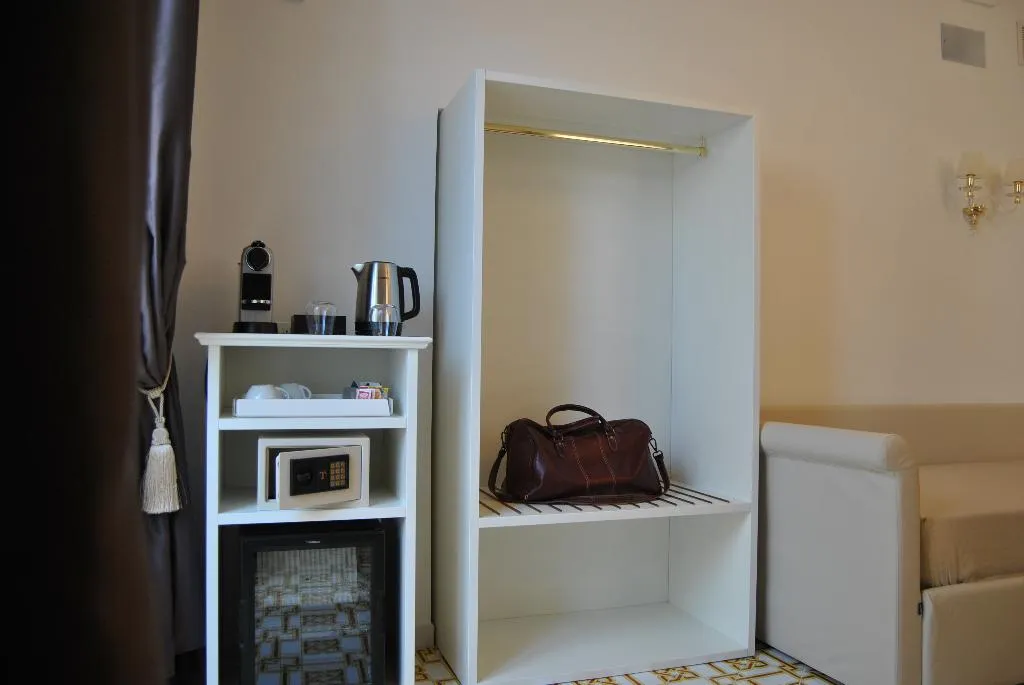 SUITE SUPERIOR CITY VIEW Room, Core Amalfitano City Suites, Naples