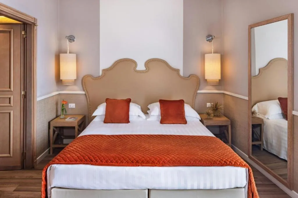 DOUBLE SUPERIOR Room, Starhotels Terminus, Naples