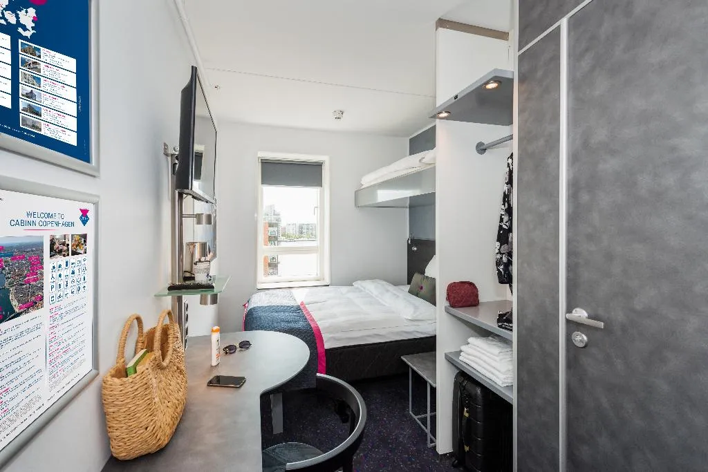 TRIPLE STANDARD Room, CABINN Copenhagen, Copenhagen