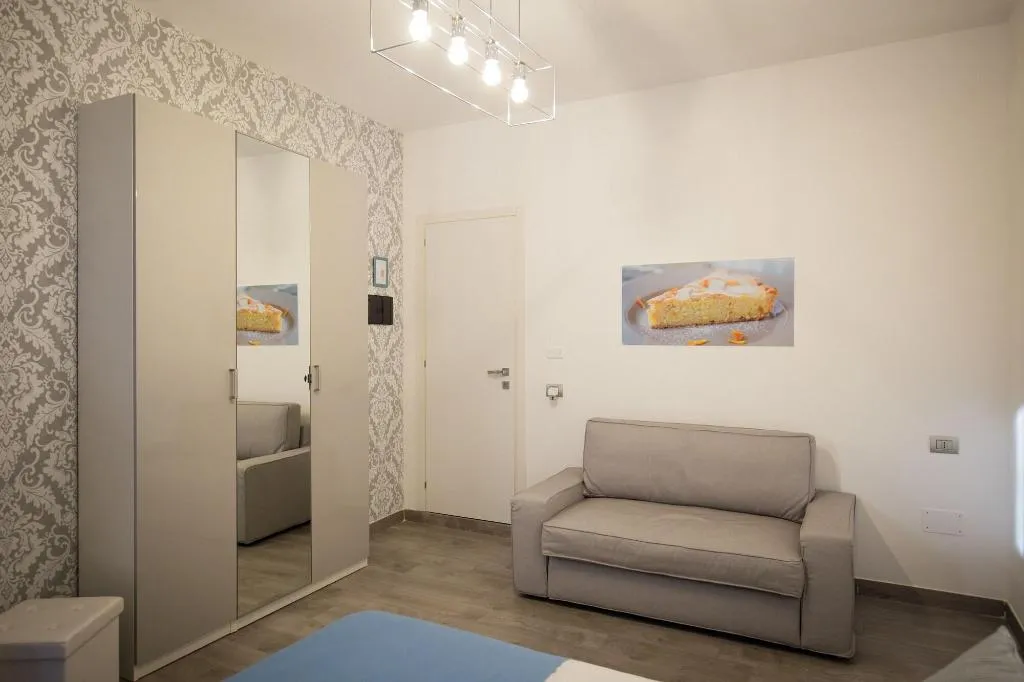 Room, B&B De Gasperi 55, Naples