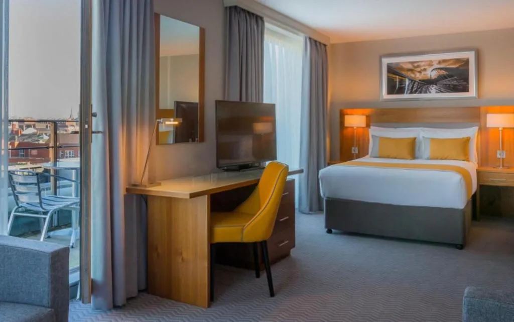 JUNIOR SUITE TWO DOUBLE BEDS Room, Maldron Hotel Smithfield, Dublin