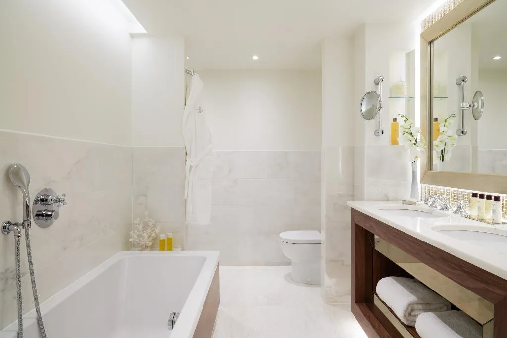 SUITE STANDARD Room, Corinthia Lisbon, Lisbon