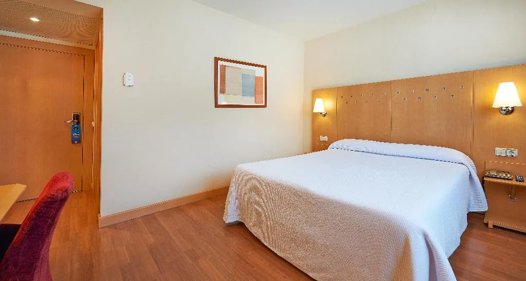 DOUBLE SINGLE USE STANDARD Room, Catalonia La Maquinista, Barcelona