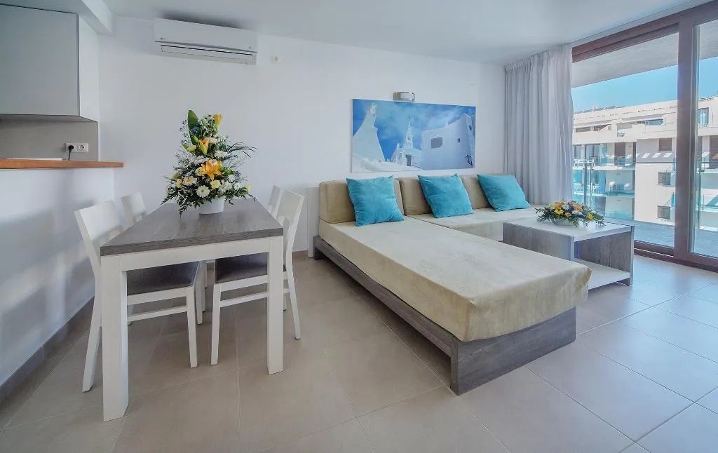 APARTMENT DELUXE SEA VIEW Room, Caprice Skyline Aparthotel, Menorca
