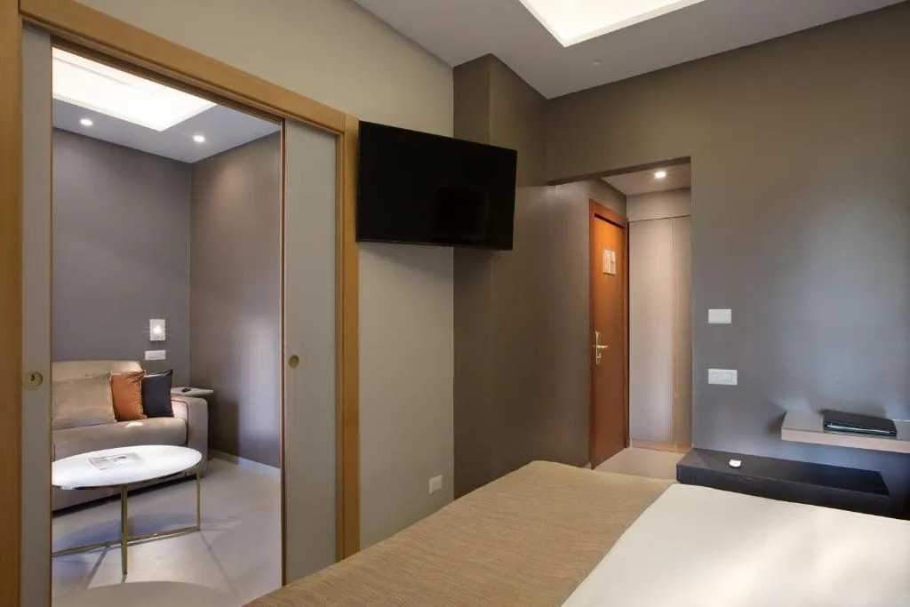 SUITE WITH JACUZZI Room, Montespina Park Hotel, Naples