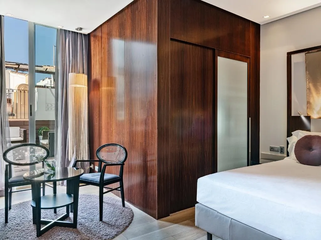 DOUBLE SINGLE USE SUPERIOR Room, Vincci Palace, Valencia