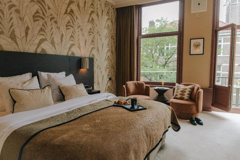 DOUBLE EXECUTIVE Room, Hotel Omega, Amsterdam