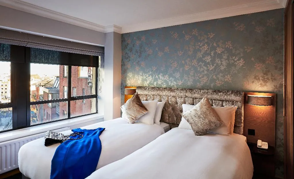 TWIN STANDARD Room, Handel's Hotel, Dublin
