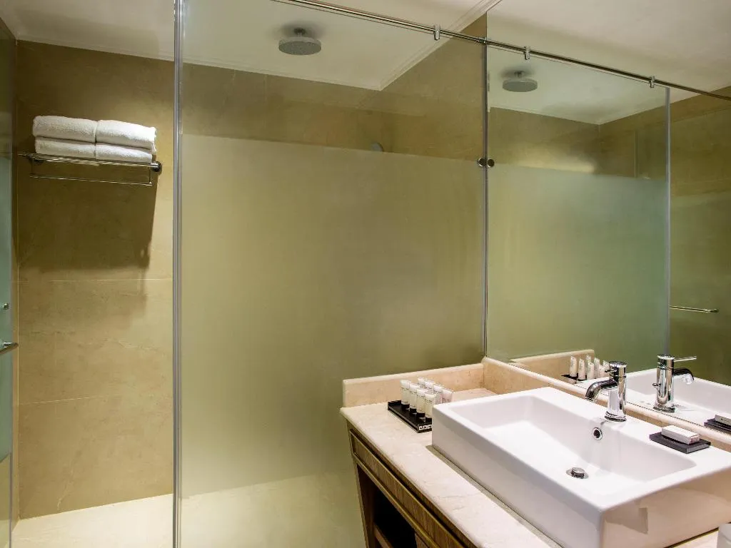 Room, Movenpick Cairo Media City, Cairo