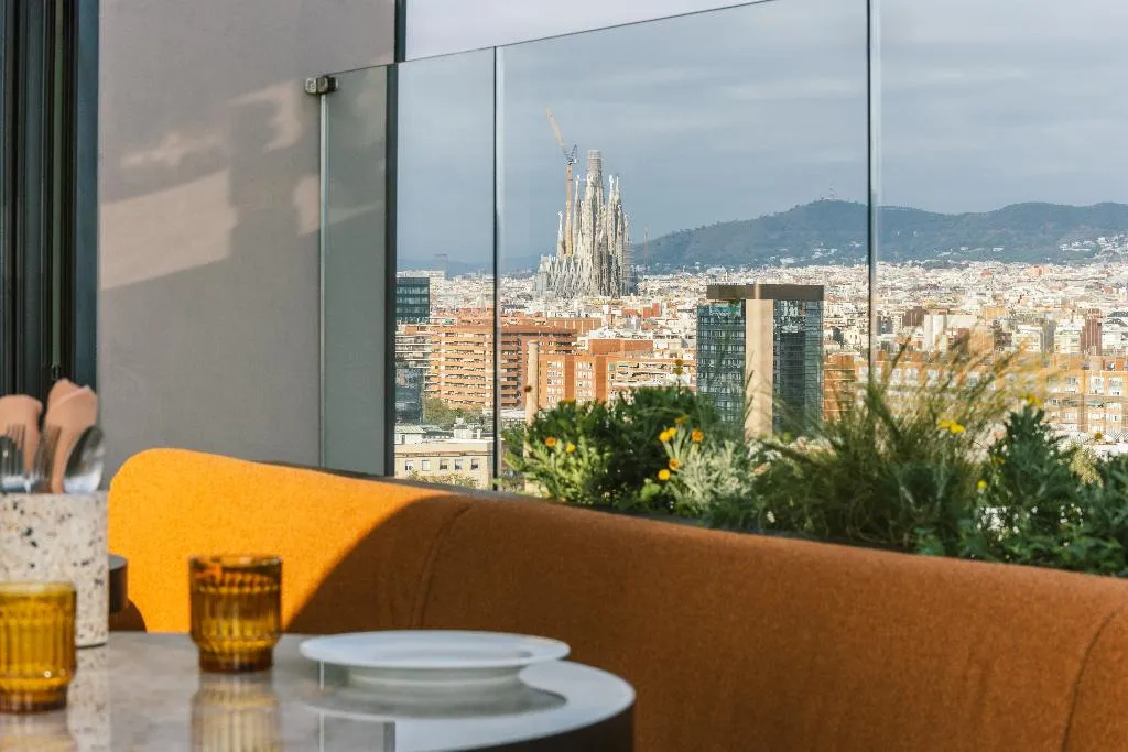 Bar, The Social Hub Barcelona Poblenou, Barcelona
