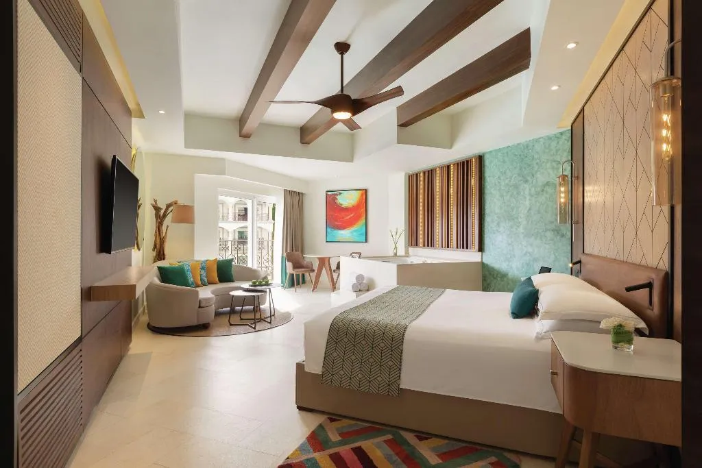 JUNIOR SUITE OCEAN VIEW KING BED Room, Hyatt Vivid Playa Del Carmen - Adults Only, Playa Del Carmen