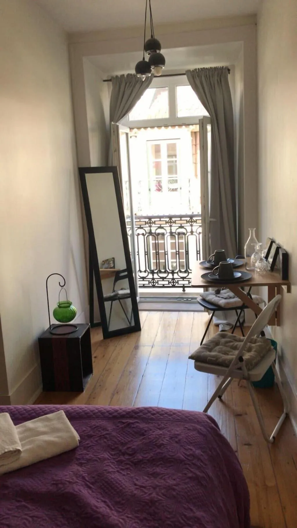 Room, Happy @ Chiado, Lisbon
