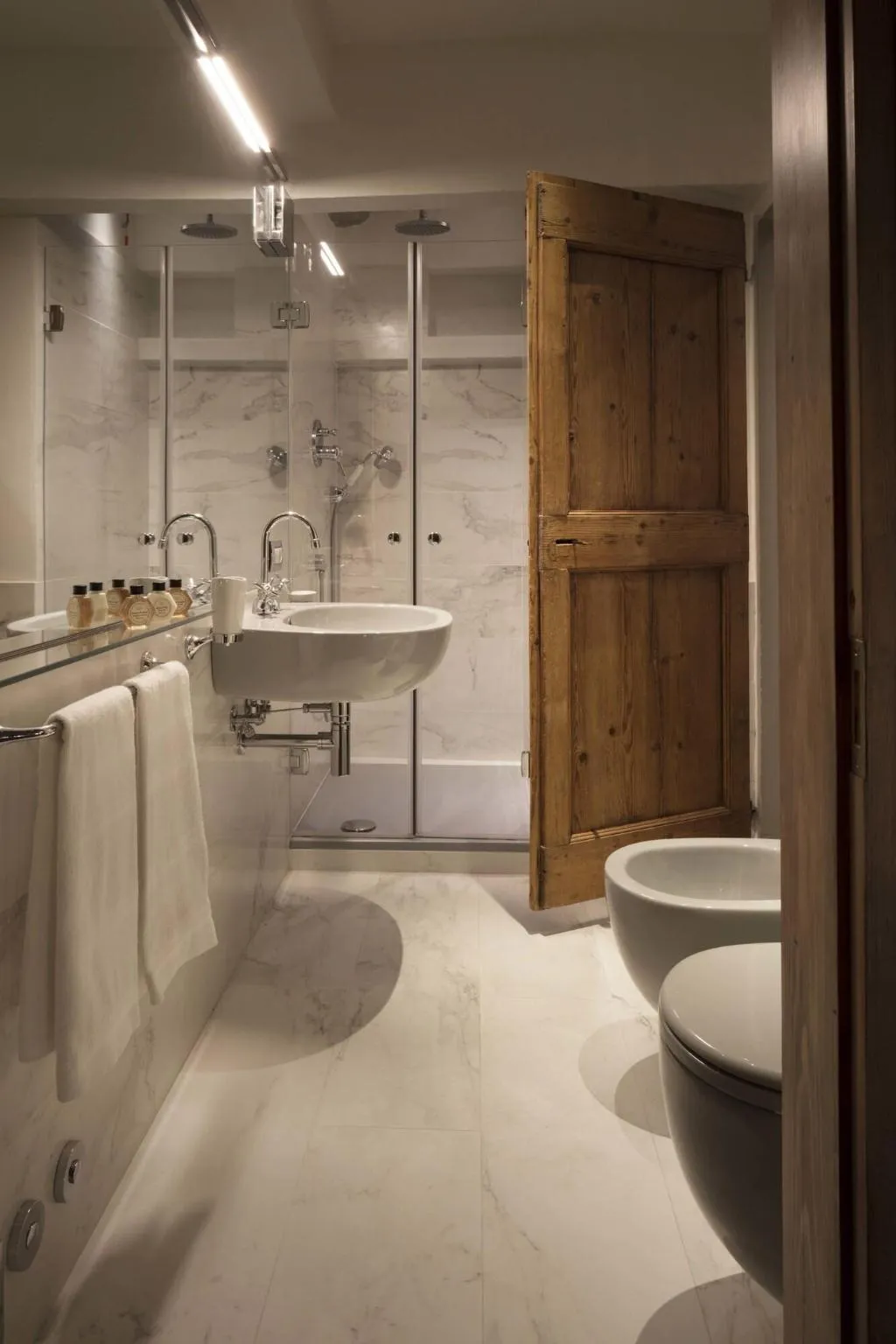 Room, Ottantotto Firenze, Florence