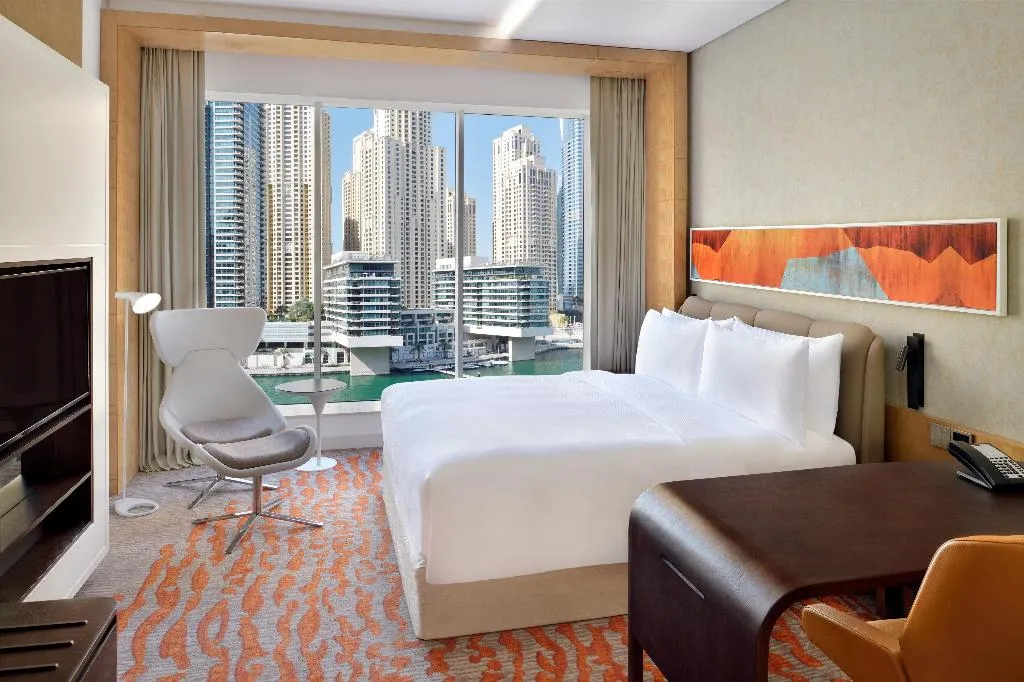DOUBLE PREMIUM KING BED Room, Crowne Plaza Dubai Marina, Dubai