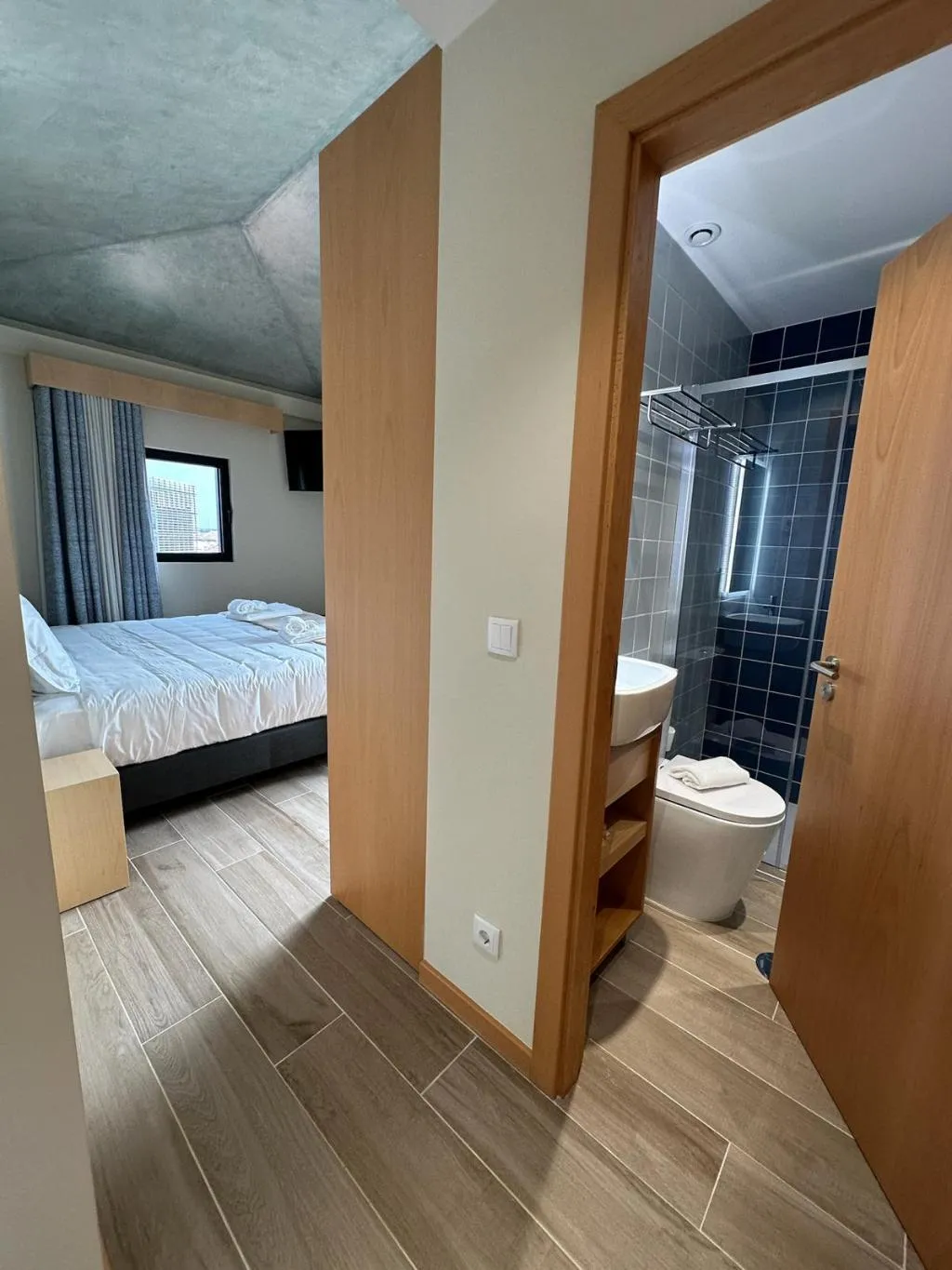 DOUBLE DELUXE Room, Oporto Station Hostel & Rooms, Porto