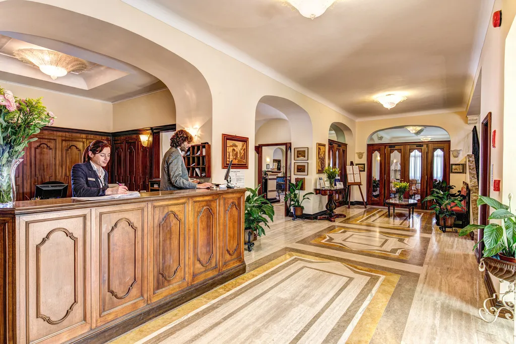 Lobby, Grand Hotel Hermitage, Naples