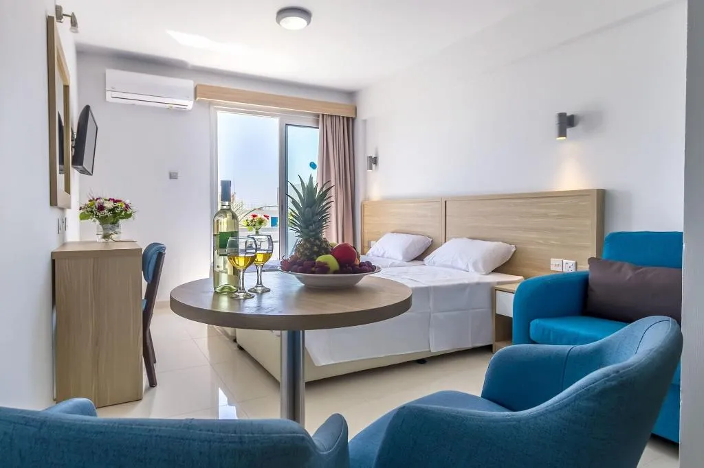 Room, Paul Marie, Cyprus